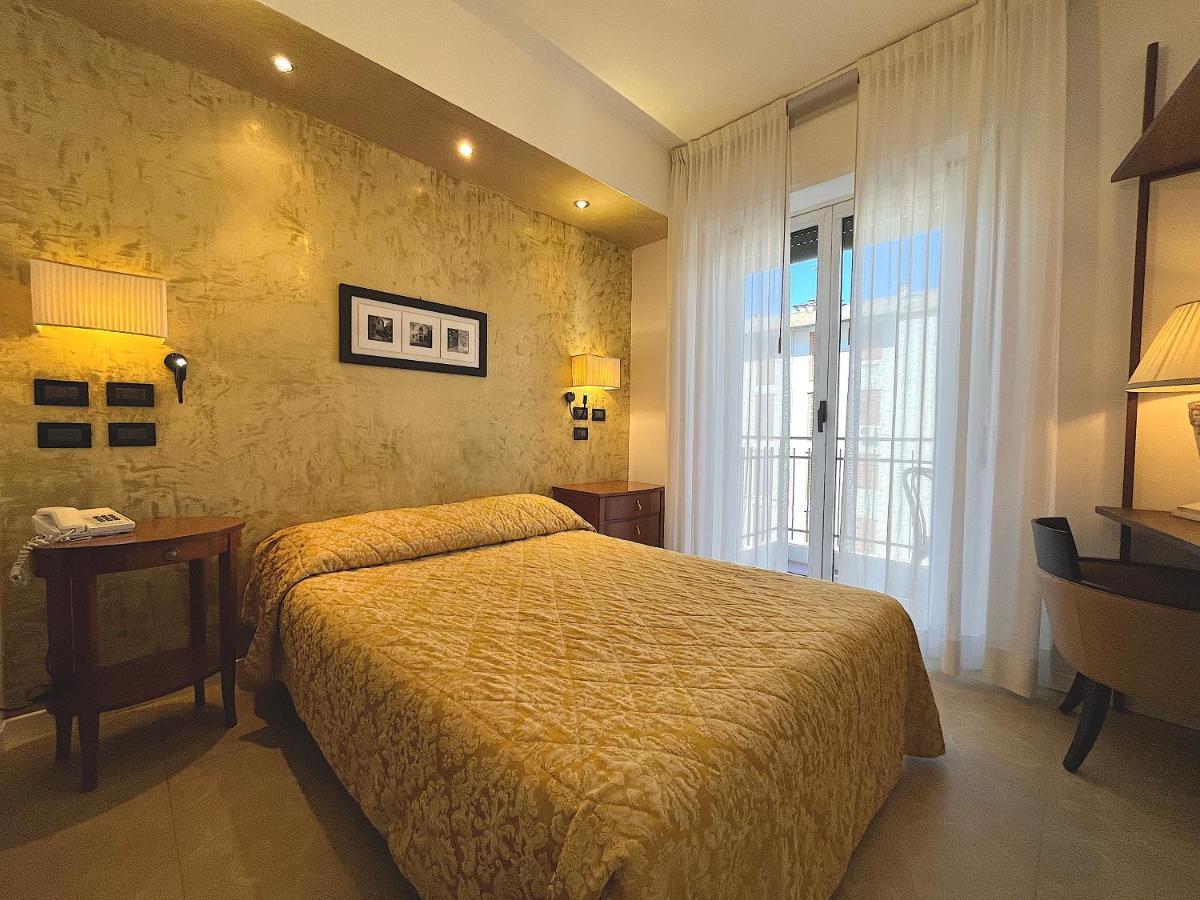 Hotel Regina Grado Bagian luar foto