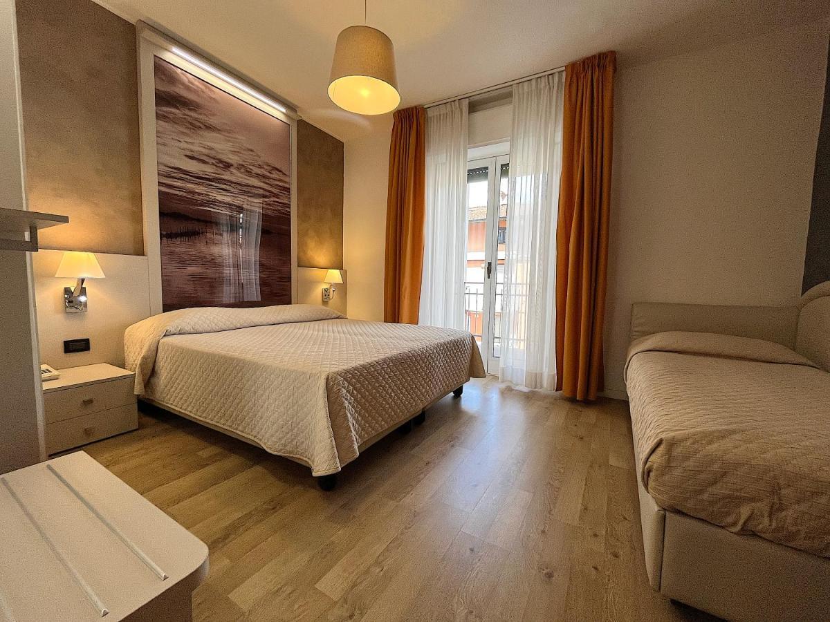 Hotel Regina Grado Bagian luar foto