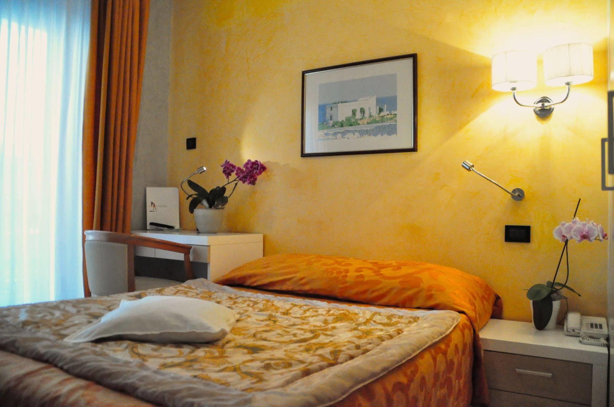 Hotel Regina Grado Bagian luar foto